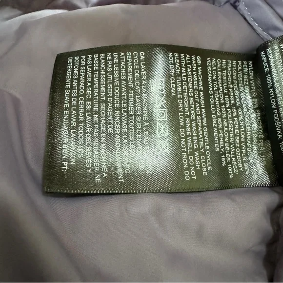 The North Face Purple and Black Puffer Jacket - Picture 7 of 10